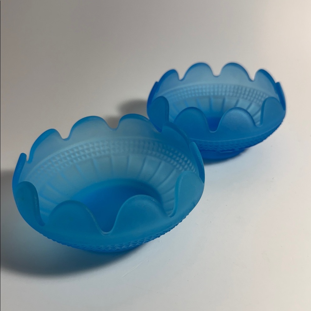 Vintage Satin Ice Blue Diamond Point Berry Bowls - Picture 7 of 9